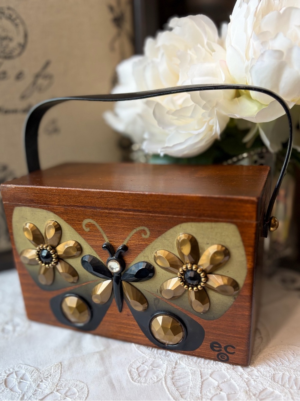 Enid Collins of Texas Flutter bye butterfly wood purse